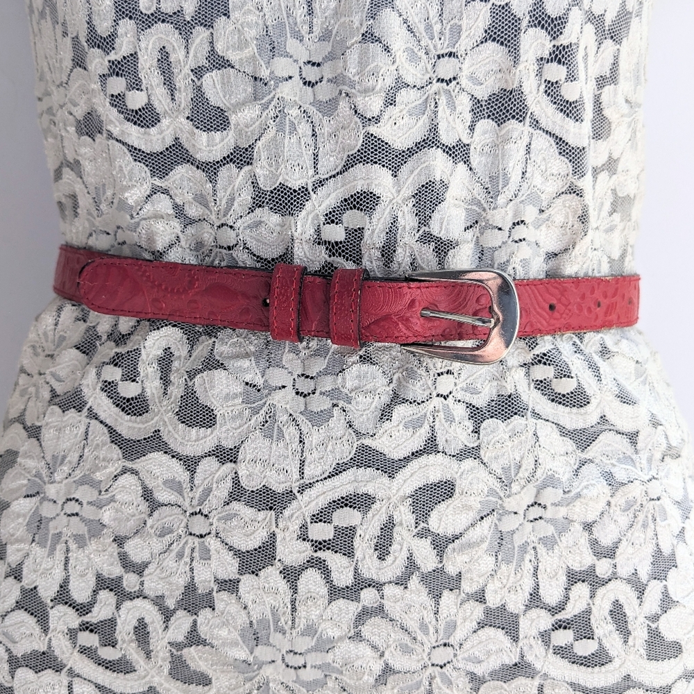 Vintage Seashell Belt - Red Embossed Leather